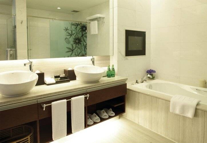 Regal Jinfeng Hotel