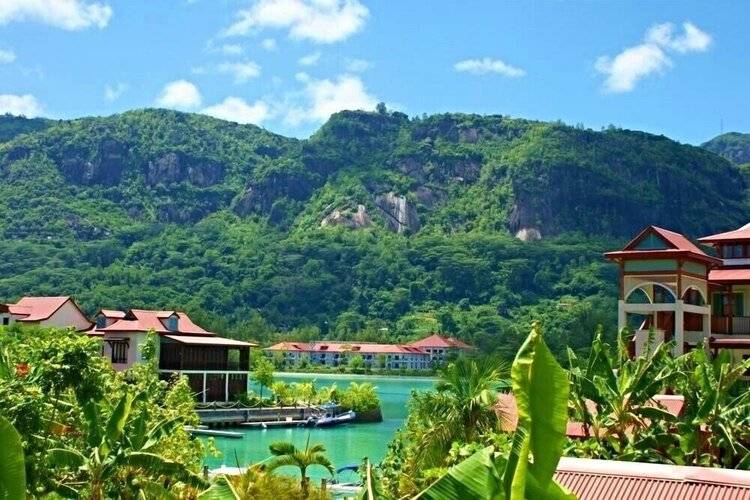 Eden Island, Beach Front, Luxury, 3 Bed Ensuite, Wifi