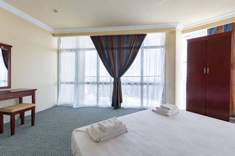 Кристалл Аппарт (Ex. Crystal Deluxe Hotel)