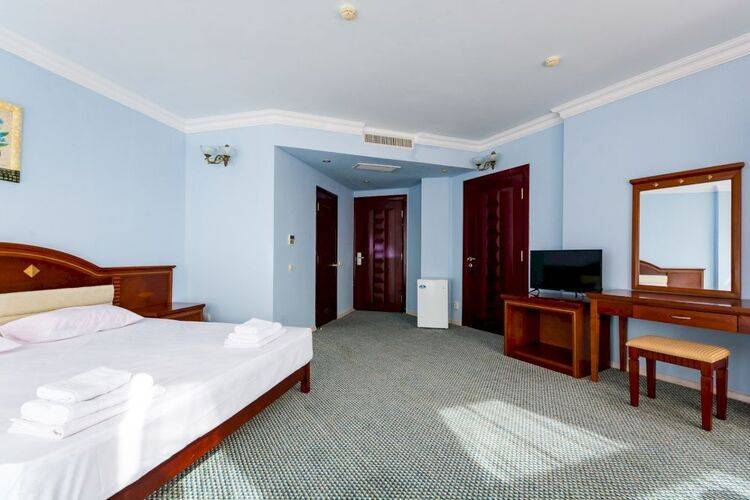 Кристалл Аппарт (Ex. Crystal Deluxe Hotel)