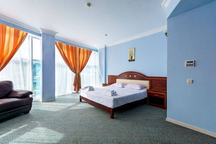 Кристалл Аппарт (Ex. Crystal Deluxe Hotel)