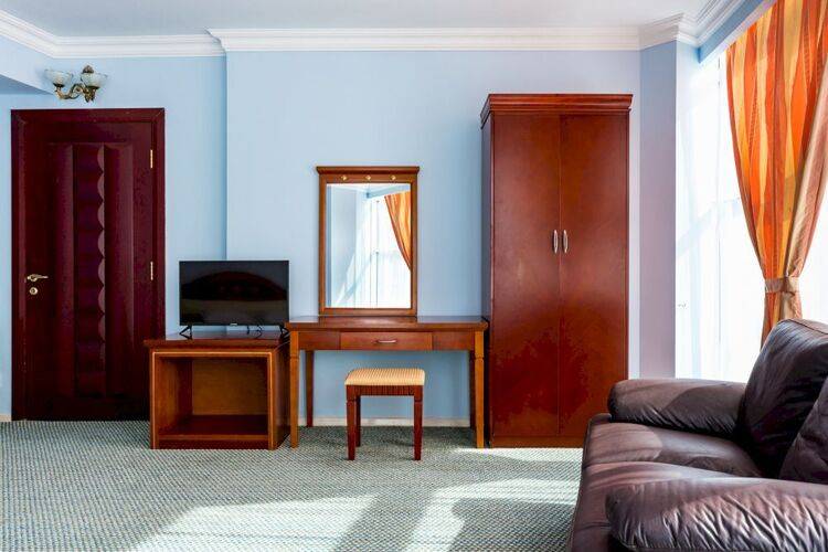 Кристалл Аппарт (Ex. Crystal Deluxe Hotel)