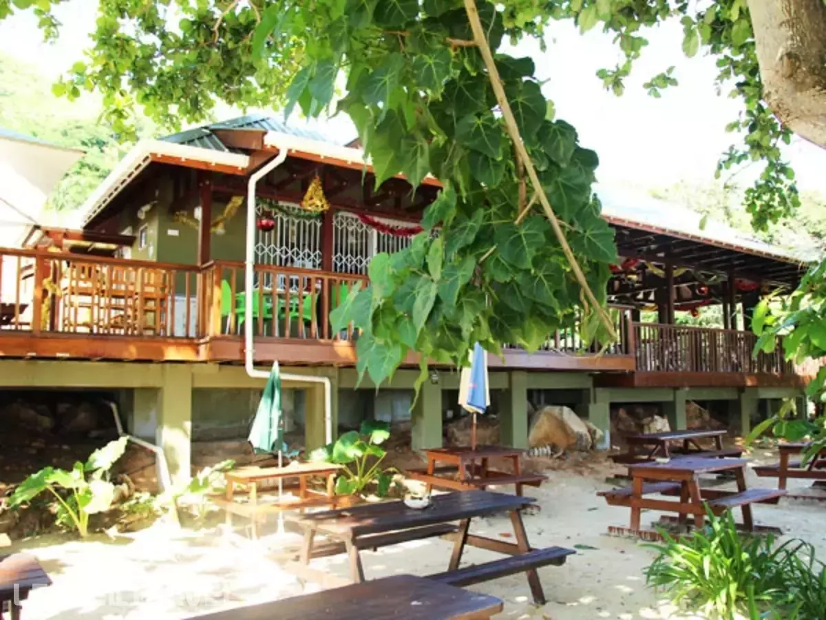 Surfers Self Catering Chalets Apartment