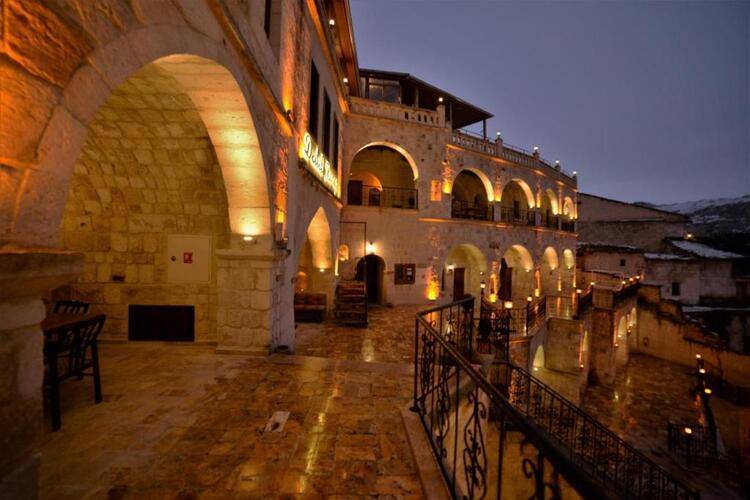 Dedeli Konak Cave Hotel