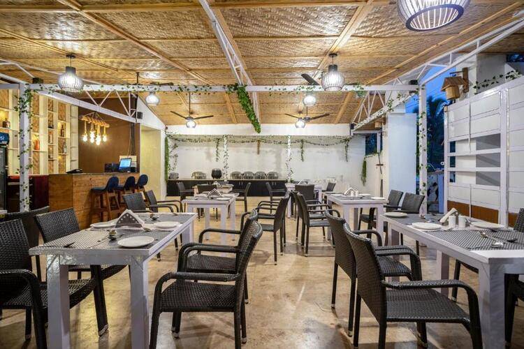 Stone Wood Village Resort Morjim
