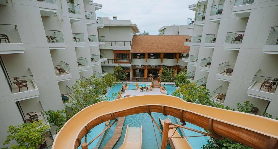 Phuket Emerald Beach Resort And Spa