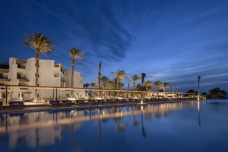 Serry Beach Resort