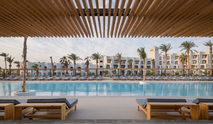 Serry Beach Resort
