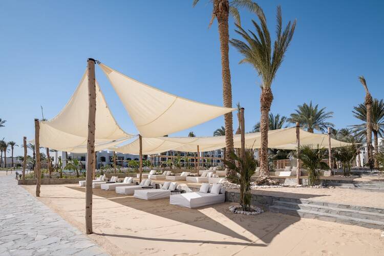 Serry Beach Resort