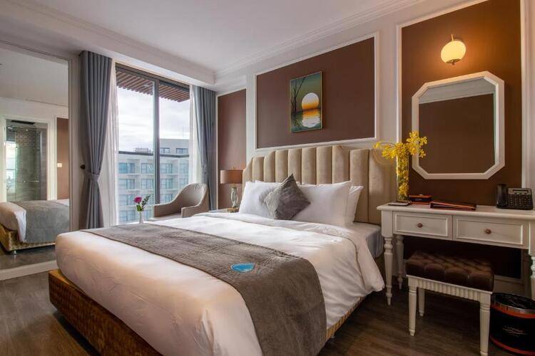 La Vague Hotel