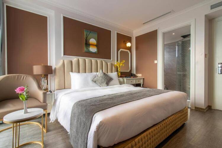 La Vague Hotel