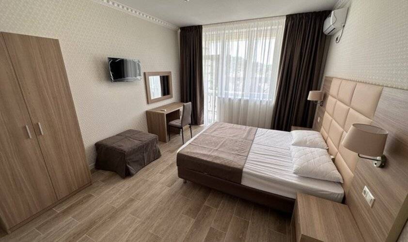 Ani Loo Hotel