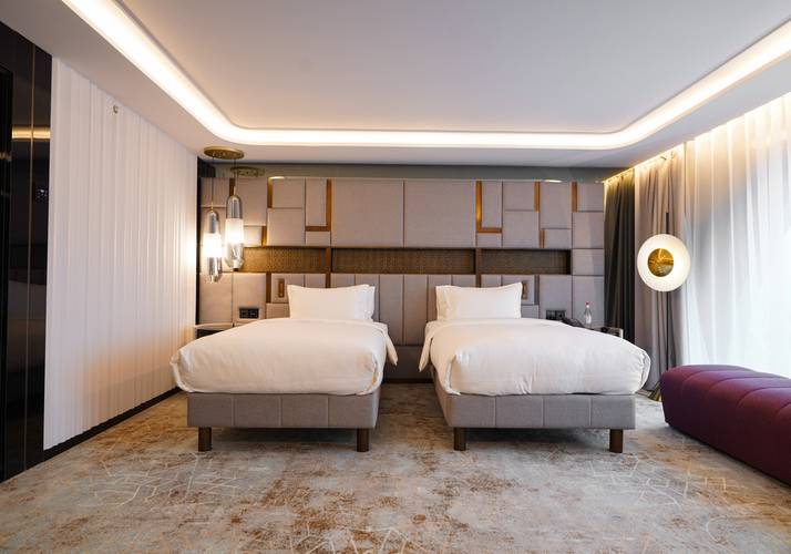 Seven Visions Hotel & Places, The Dvin