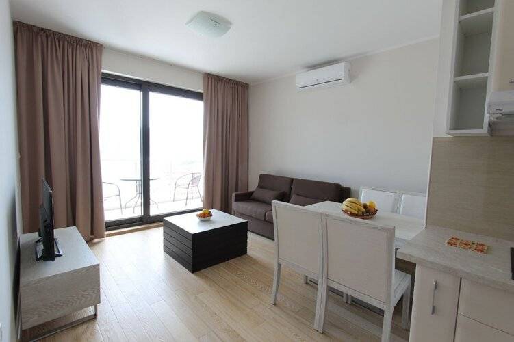 Apartments Aqua