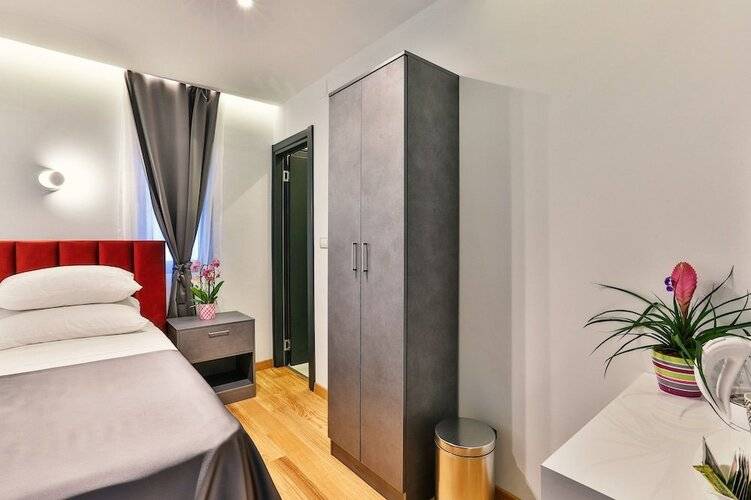 Hotel M