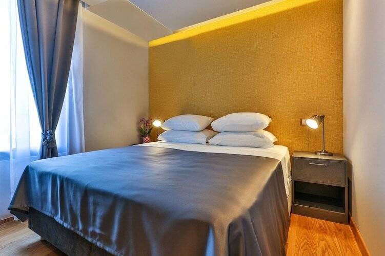 Hotel M