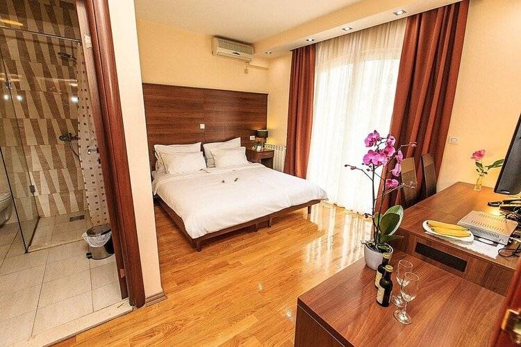 Hotel M