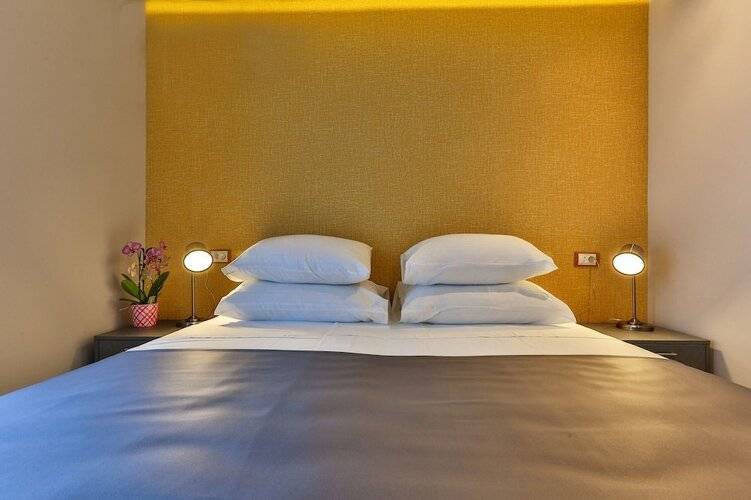 Hotel M