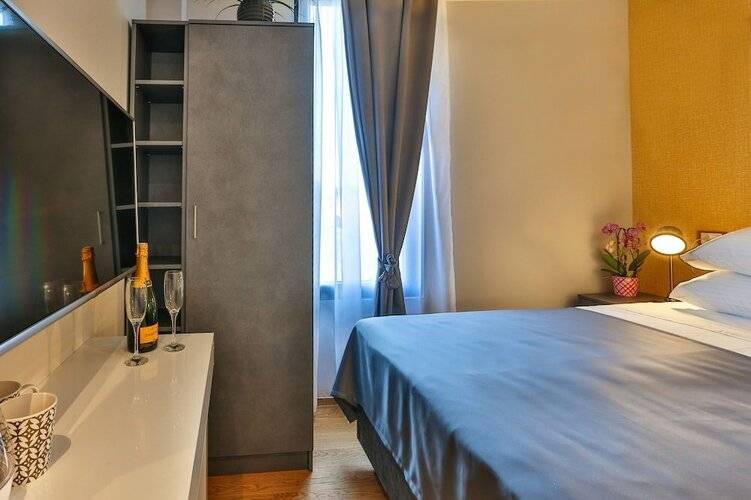 Hotel M