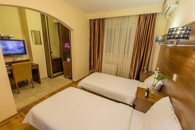 Hotel M