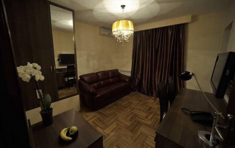 Hotel M