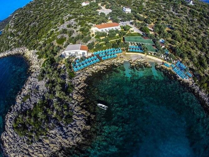 Blanca Beach Hotel
