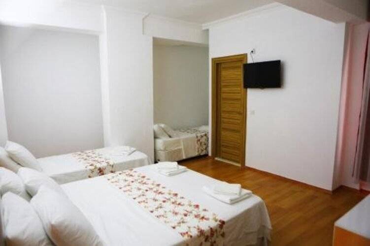 Ugur Hotel