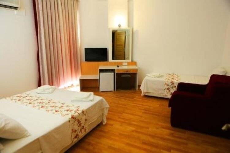 Ugur Hotel