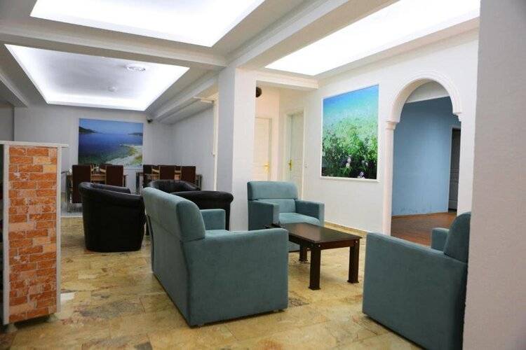 Ugur Hotel