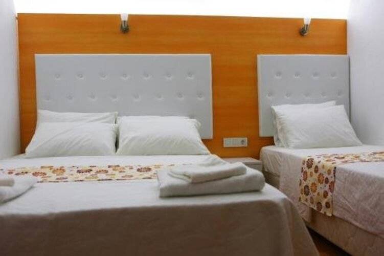 Ugur Hotel