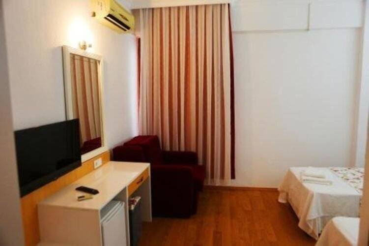 Ugur Hotel