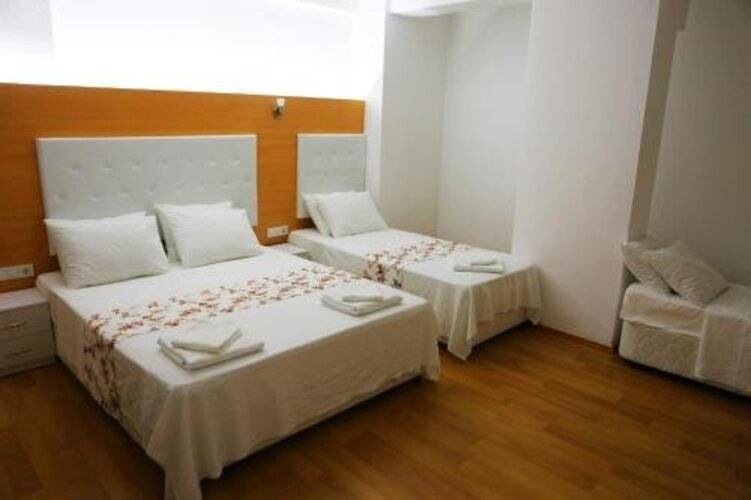 Ugur Hotel