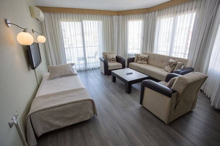 Cilek Marina Hotel