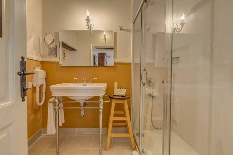 Erendira Hotel - Special Class