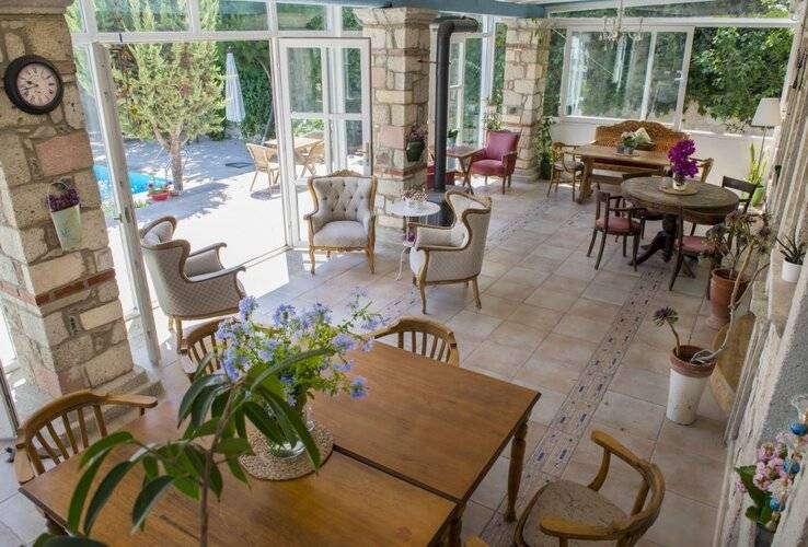 Alacati Zeytin Konak Hotel