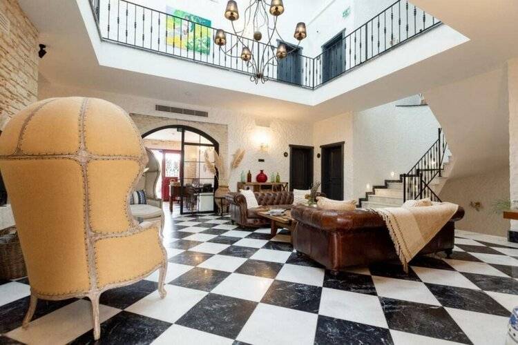 Alachi Hotel
