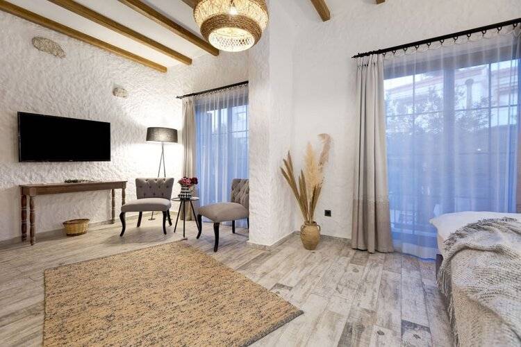 Alachi Hotel