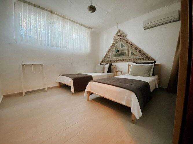 Hotel B House