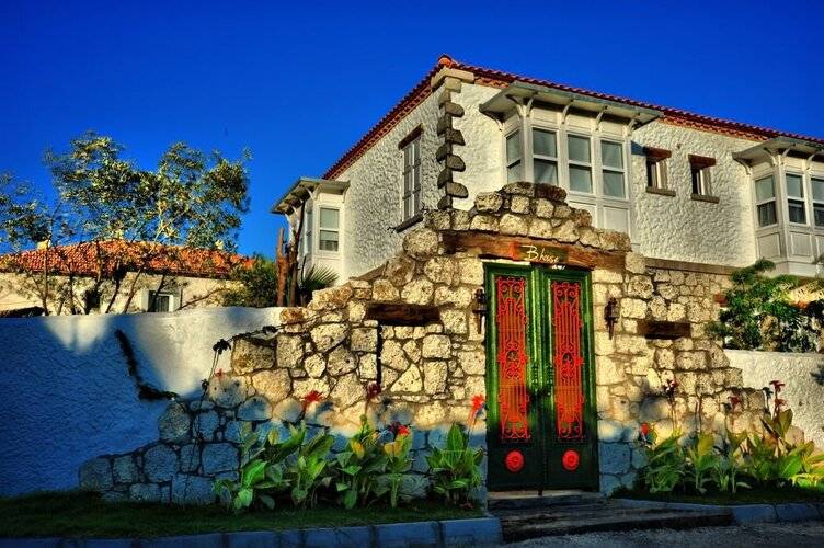 Hotel B House