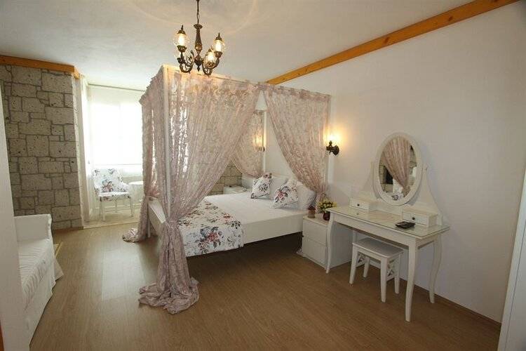 Kemerlihan Deluxe Hotel