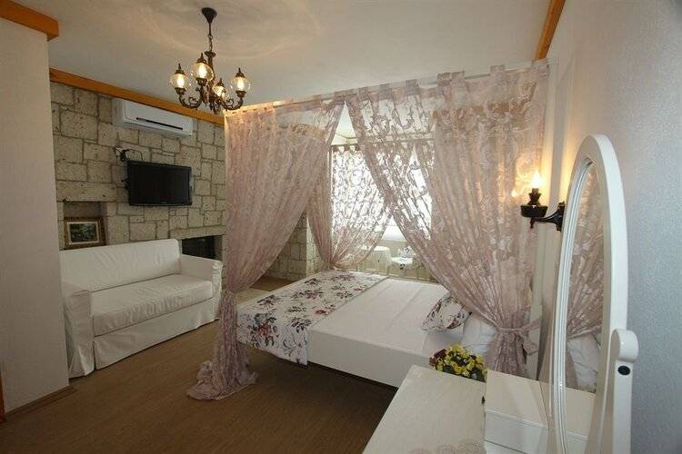 Kemerlihan Deluxe Hotel