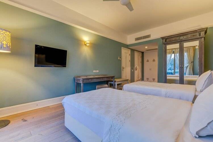 Antmare Hotel