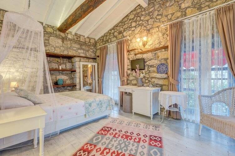 Alacati Eski Ev Hotel