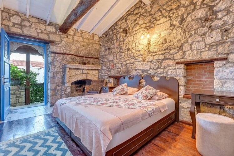 Alacati Eski Ev Hotel