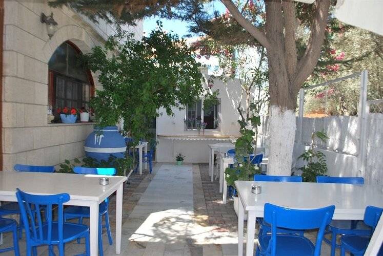 Antik Motel