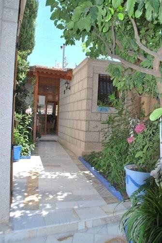 Antik Motel
