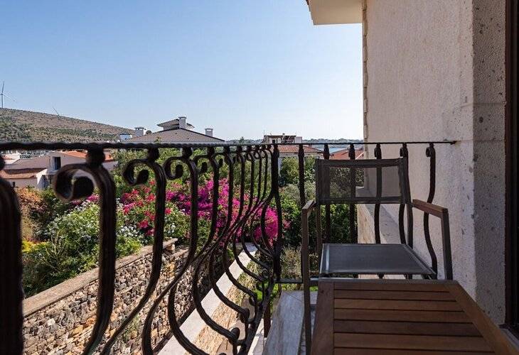 Atrium Taş Otel