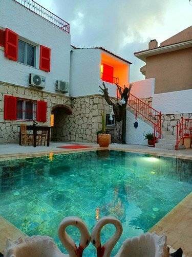 Badem Ici Alacati