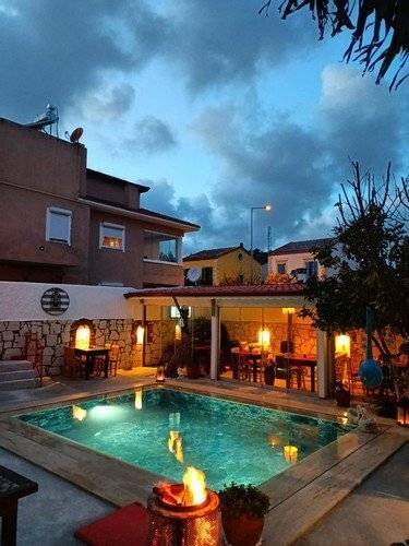 Badem Ici Alacati
