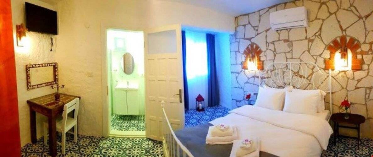 Badem Ici Alacati